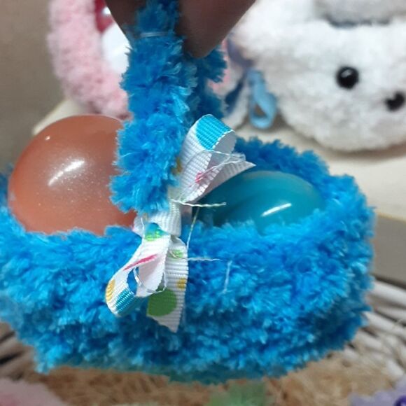 Hand crocheted Fuzzy mini Easter baskets, bunnies (pick 2) - Picture 8 of 11